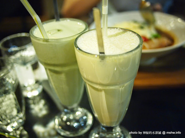 心 湯咖哩：【食記】台中Cocoro Soup Curry 心.湯咖哩@西區 : 來自札幌的咖哩新吃法, 雖然口感帶有些微粉感, 但沒想像中的糟!