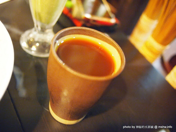 心 湯咖哩：【食記】台中Cocoro Soup Curry 心.湯咖哩@西區 : 來自札幌的咖哩新吃法, 雖然口感帶有些微粉感, 但沒想像中的糟!