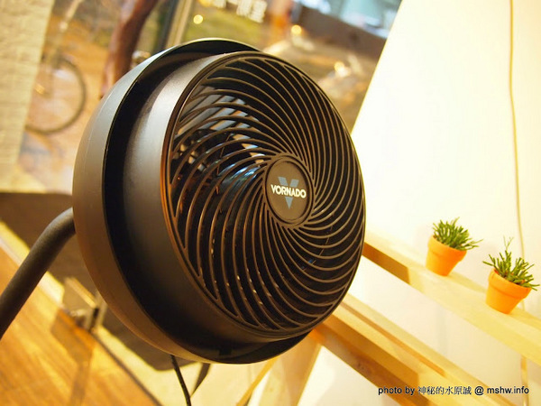 心 湯咖哩：【食記】台中Cocoro Soup Curry 心.湯咖哩@西區 : 來自札幌的咖哩新吃法, 雖然口感帶有些微粉感, 但沒想像中的糟!