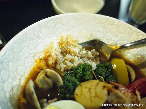 心 湯咖哩：【食記】台中Cocoro Soup Curry 心.湯咖哩@西區 : 來自札幌的咖哩新吃法, 雖然口感帶有些微粉感, 但沒想像中的糟!