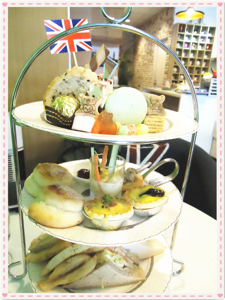棻園Caf'e No.2：【台南食記】三層古典下午茶♥貴婦的維多利亞饗宴@棻園Cafe No.2