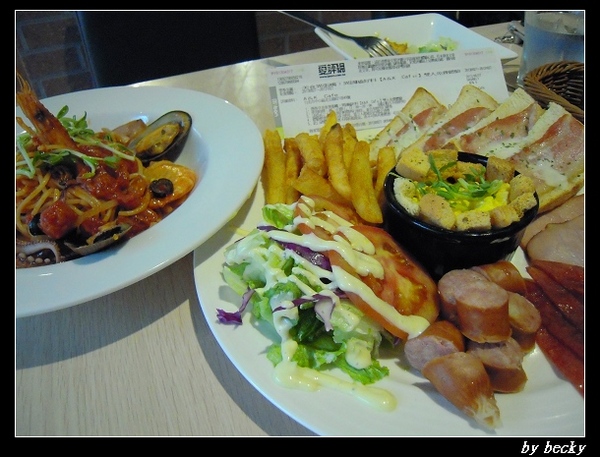 份量實在又美味的【A&K Café】