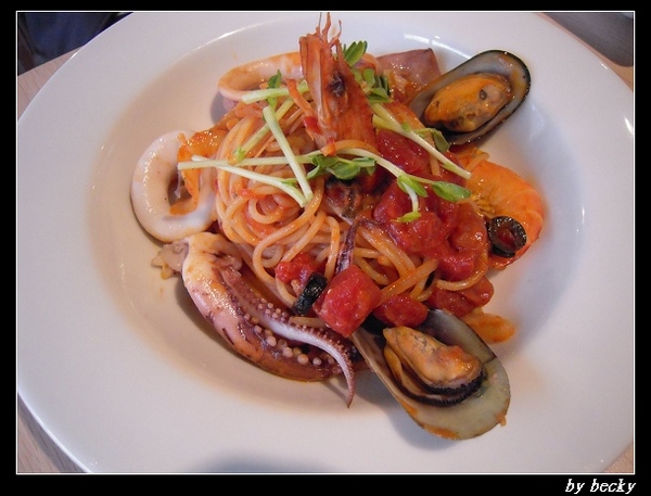 份量實在又美味的【A&K Café】