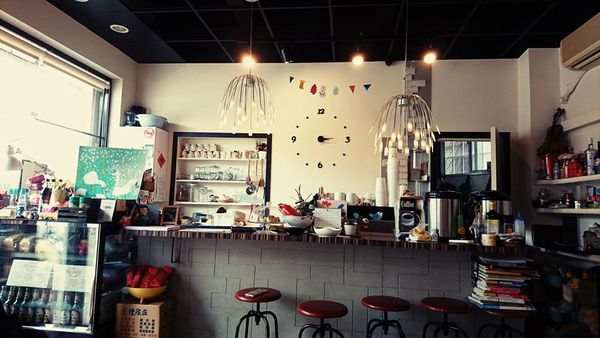 21271020_1619104371454579_3899784486137977692_n