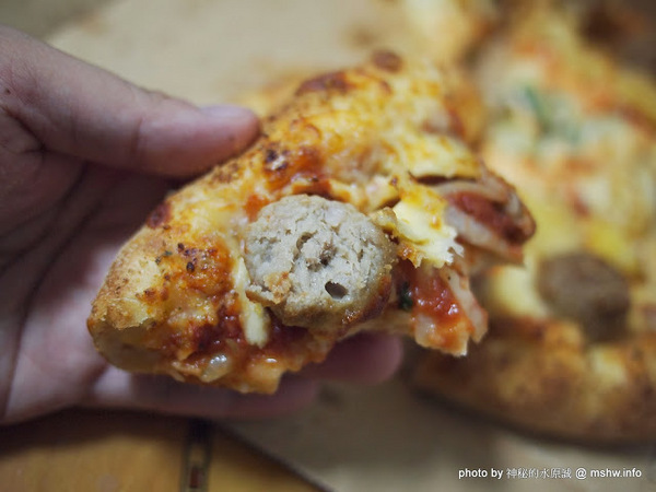 台灣達美樂：【食記】Domino’s 達美樂『龍蝦霸丸比薩、鴻運香汁雞』 : 帕瑪滋心~雙料得我心!