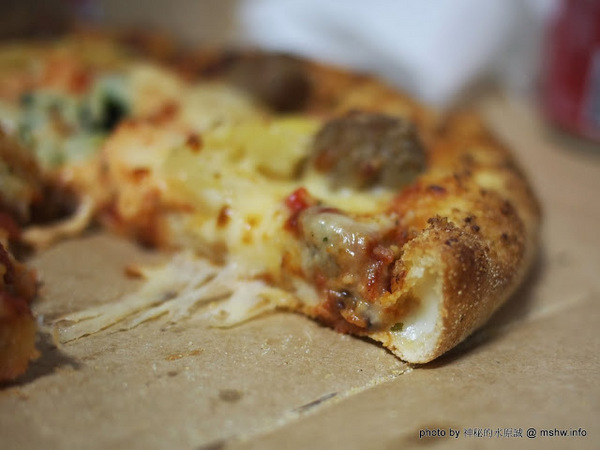 台灣達美樂：【食記】Domino’s 達美樂『龍蝦霸丸比薩、鴻運香汁雞』 : 帕瑪滋心~雙料得我心!