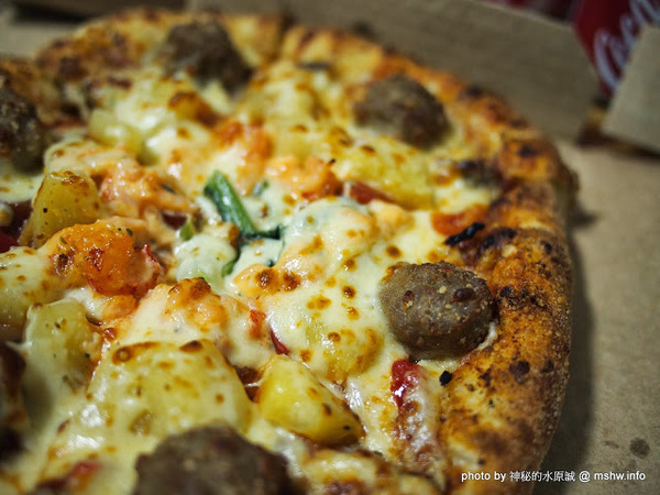 台灣達美樂：【食記】Domino’s 達美樂『龍蝦霸丸比薩、鴻運香汁雞』 : 帕瑪滋心~雙料得我心!