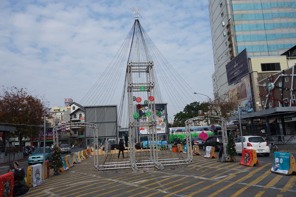 MUMU白姆森林:MUMU白姆森林 大嗑八盎斯的牛肉漢堡喚著花生醬的甜鹹妙滋味 MUMU白姆森林:MUMU白姆森林 大嗑八盎斯的牛肉漢堡喚著花生醬的甜鹹妙滋味