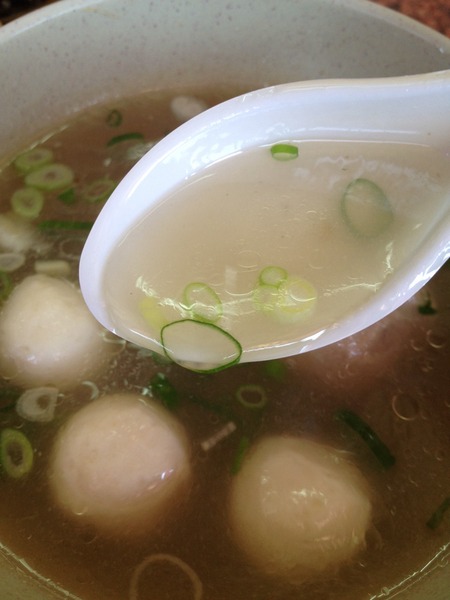 孔廟南投意麵：<小吃>孔廟南投意麵-Q彈麵條搭配香濃肉臊，不是絞肉~是肉塊唷!!