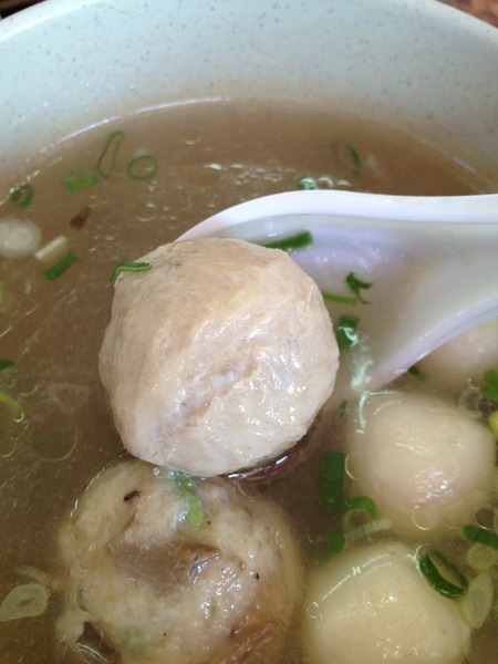 孔廟南投意麵：<小吃>孔廟南投意麵-Q彈麵條搭配香濃肉臊，不是絞肉~是肉塊唷!!