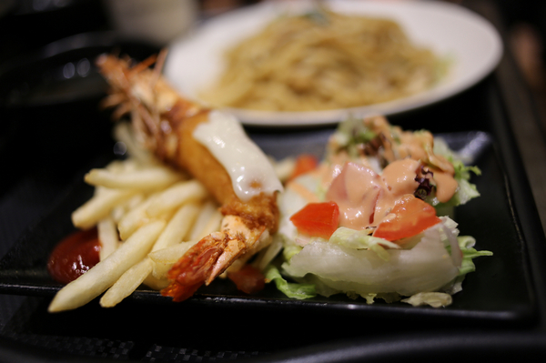 Roma軒：【Roma軒】大直大食代美食哪裡找？來自日本大阪之伴炒義大利麵專門店