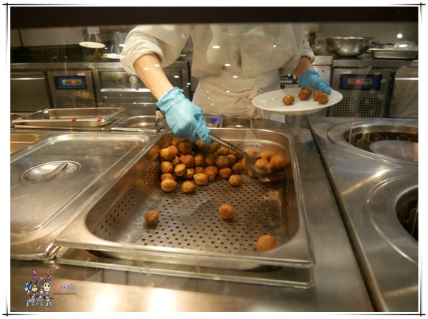 IKEA,IKEA餐廳,速食,雞翅,烤肉丸,冰淇淋,咖啡,自助餐