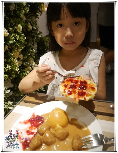 IKEA,IKEA餐廳,速食,雞翅,烤肉丸,冰淇淋,咖啡,自助餐