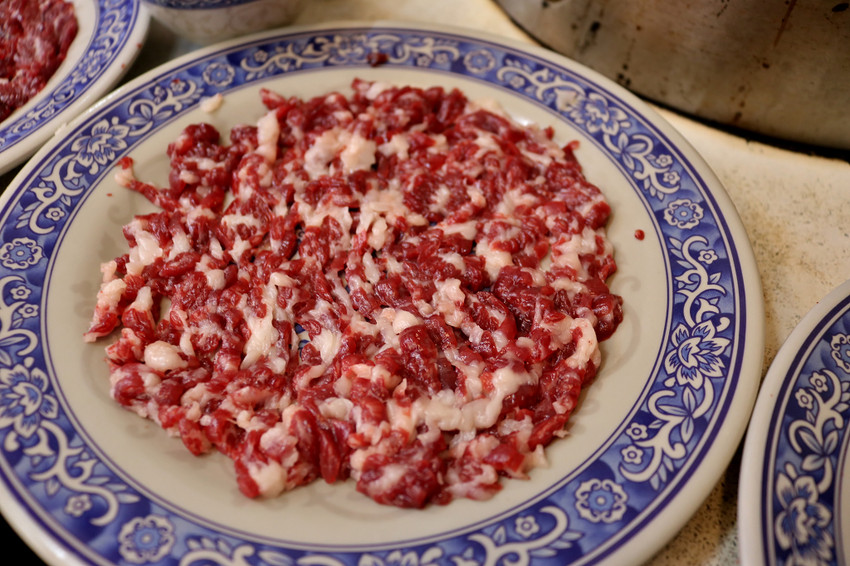 台南|阿裕牛肉涮涮鍋/牛肉湯 非吃不可台南溫體牛火鍋推薦! - 奇奇一起玩樂趣