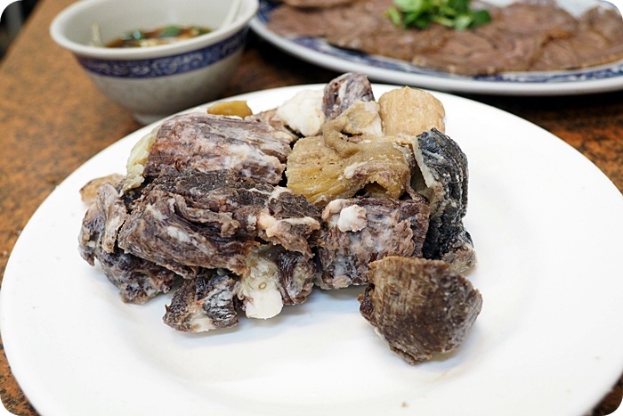 /tmp/phpsJeeQ6 /tmp/phpsJeeQ6