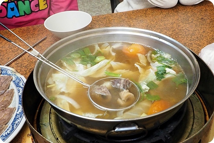 /tmp/phpPY9JUN /tmp/phpPY9JUN