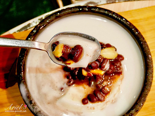 【台南美食】艾摩多手工杏仁豆腐 ◆ 純手工用心製作 ◆ 喝的到杏仁的香醇