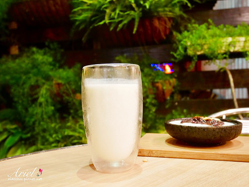 【台南美食】艾摩多手工杏仁豆腐 ◆ 純手工用心製作 ◆ 喝的到杏仁的香醇