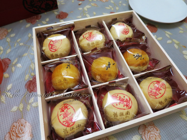 古月照今時，把餅問明月 ~     ..舊振南