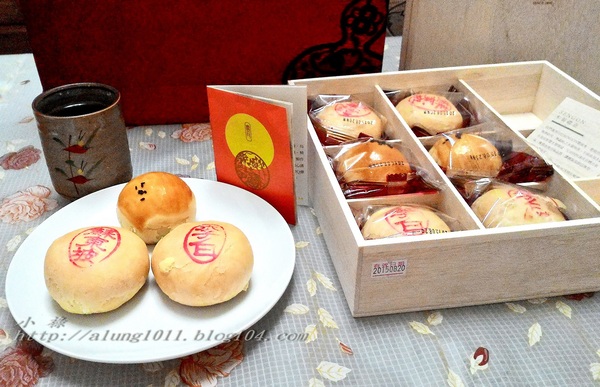 古月照今時，把餅問明月 ~     ..舊振南