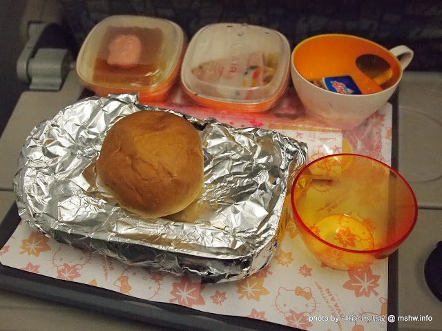  【景點】【心情】A好康必讀?長榮航空(Eva Air)無嘴貓彩繪機(Hello Kitty Jet)教戰守則?!