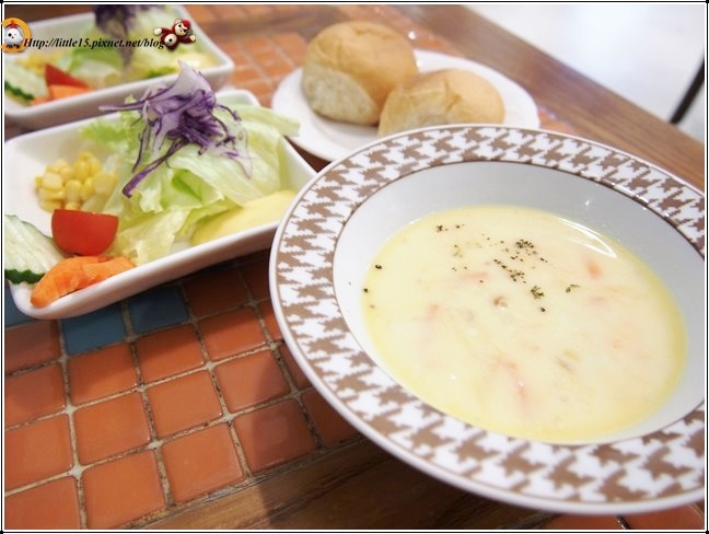 1405849030-1264911044 1405849030-1264911044