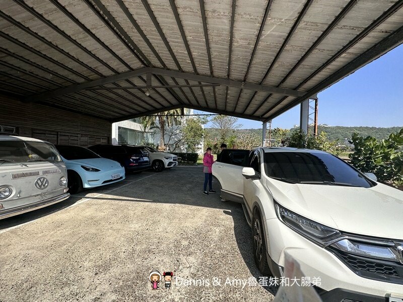 竹北景觀咖啡廳 | 喜木咖啡 坐落田野間的挑高白色玻璃屋 - Dannis Amy魯蛋妹大腸弟︱美食旅遊生活