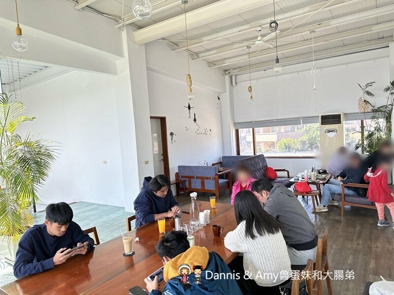 竹北景觀咖啡廳 | 喜木咖啡 坐落田野間的挑高白色玻璃屋 - Dannis Amy魯蛋妹大腸弟︱美食旅遊生活