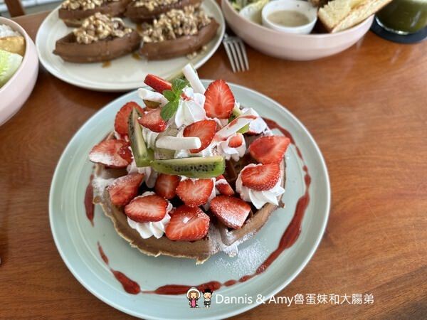 竹北景觀咖啡廳 | 喜木咖啡 坐落田野間的挑高白色玻璃屋 - Dannis Amy魯蛋妹大腸弟︱美食旅遊生活