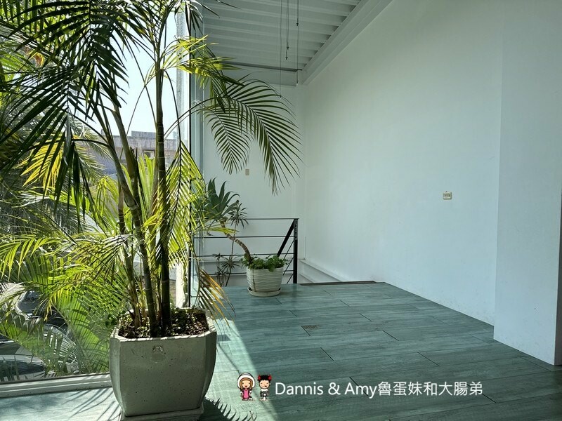 竹北景觀咖啡廳 | 喜木咖啡 坐落田野間的挑高白色玻璃屋 - Dannis Amy魯蛋妹大腸弟︱美食旅遊生活