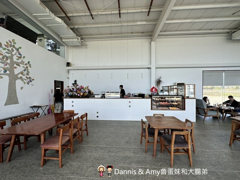 竹北景觀咖啡廳 | 喜木咖啡 坐落田野間的挑高白色玻璃屋 - Dannis Amy魯蛋妹大腸弟︱美食旅遊生活