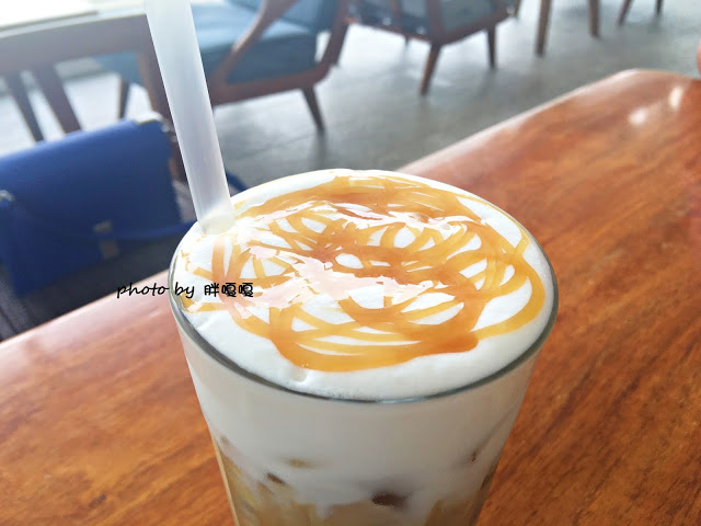 【新竹 竹北】喜木咖啡☕隱身在巷仔內、田野間的特色咖啡廳，環境舒服，餐點也令人留下深刻好印象，用餐有限時哦~