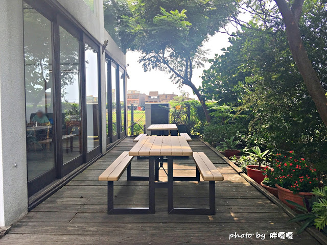 【新竹 竹北】喜木咖啡☕隱身在巷仔內、田野間的特色咖啡廳，環境舒服，餐點也令人留下深刻好印象，用餐有限時哦~