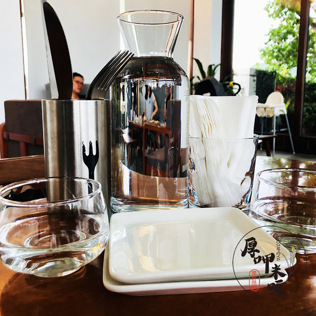 【厚呷米呀│新竹竹北】喜木咖啡 初訪 ㊣巷弄小店/㊣田中央玻璃屋/㊣特色司康好食/三五好友聊天放鬆必約/一不小心就錯過的好店㊣隱藏版咖啡下午茶 (無插座)