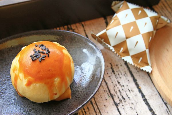 【中秋節月餅禮盒開箱文!】8家不同品牌老字號糕餅店評比!佳德糕餅、長興餅店、雪花齋、王師父餅舖、宝泉百年餅舖、台北犁記、月十二曲、君城本家,哪一家最推薦、最好吃!