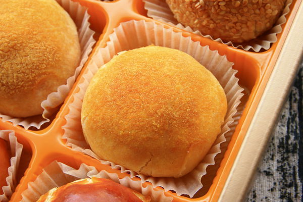 【中秋節月餅禮盒開箱文!】8家不同品牌老字號糕餅店評比!佳德糕餅、長興餅店、雪花齋、王師父餅舖、宝泉百年餅舖、台北犁記、月十二曲、君城本家,哪一家最推薦、最好吃!