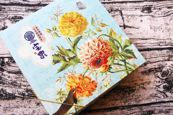 【中秋節月餅禮盒開箱文!】8家不同品牌老字號糕餅店評比!佳德糕餅、長興餅店、雪花齋、王師父餅舖、宝泉百年餅舖、台北犁記、月十二曲、君城本家,哪一家最推薦、最好吃!