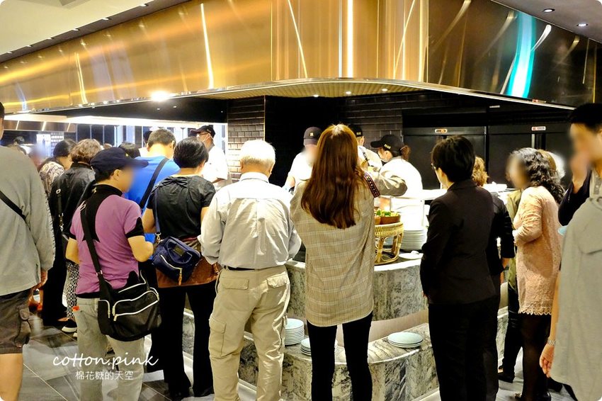 漢來海港吃到飽自助餐廳台中店重新開幕！最新菜色搶先看！人氣超夯想吃記得先訂位～