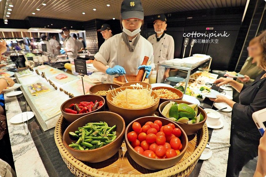 漢來海港吃到飽自助餐廳台中店重新開幕！最新菜色搶先看！人氣超夯想吃記得先訂位～