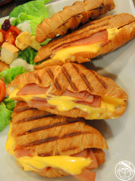 小春日和 動物雜貨:呷飽祙【台北松山・小春日和】結合寵物美容的複合式咖啡廳 小春日和 動物雜貨:呷飽祙【台北松山・小春日和】結合寵物美容的複合式咖啡廳