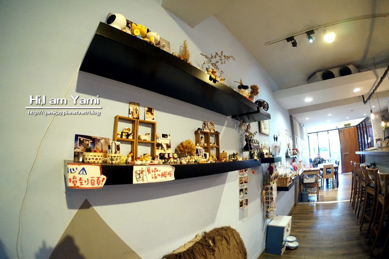 小春日和動物雜貨‧珈琲寵物餐廳 ► 台北 松山區 ◄民生社區必吃貓咪咖啡廳 x 複合式寵物剪毛餐廳有(WIFI/限時兩小時沒客滿不趕人)