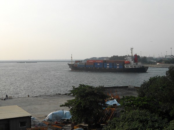 紅毛港文化園區：文化公車遊趣(十二) ~大船入港..  紅毛港篇