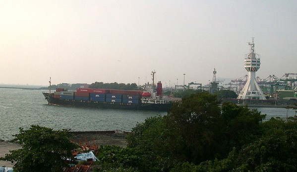 紅毛港文化園區：文化公車遊趣(十二) ~大船入港..  紅毛港篇