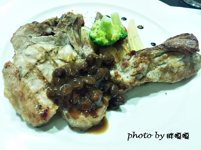 【台中 南屯】一川禾牛※紅得發紫的牛肉※牛排和雞腿排都是一絕啊!!!!宵夜場+1