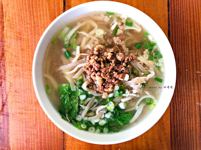 【南投 集集】八張小吃牛肉麵🍜集集超人氣美食，位在民宅之中，牛肉麵、水餃，饕客必點，好滋味飄香千里~