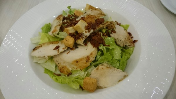 Perfume Dance 跳舞香水(夢時代店)：高雄夢時代~跳舞香水X彩虹小馬聯名主題餐廳~期間限定呦~