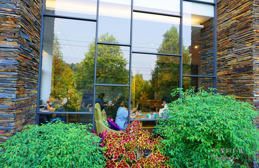 台中新社景點一日遊》花現秘境一日遊:2019台中國際花毯節、松之戀落羽松祕境、眉泉咖啡莊園、利旺文心蘭花園 - 小潔趴趴走旅遊札記