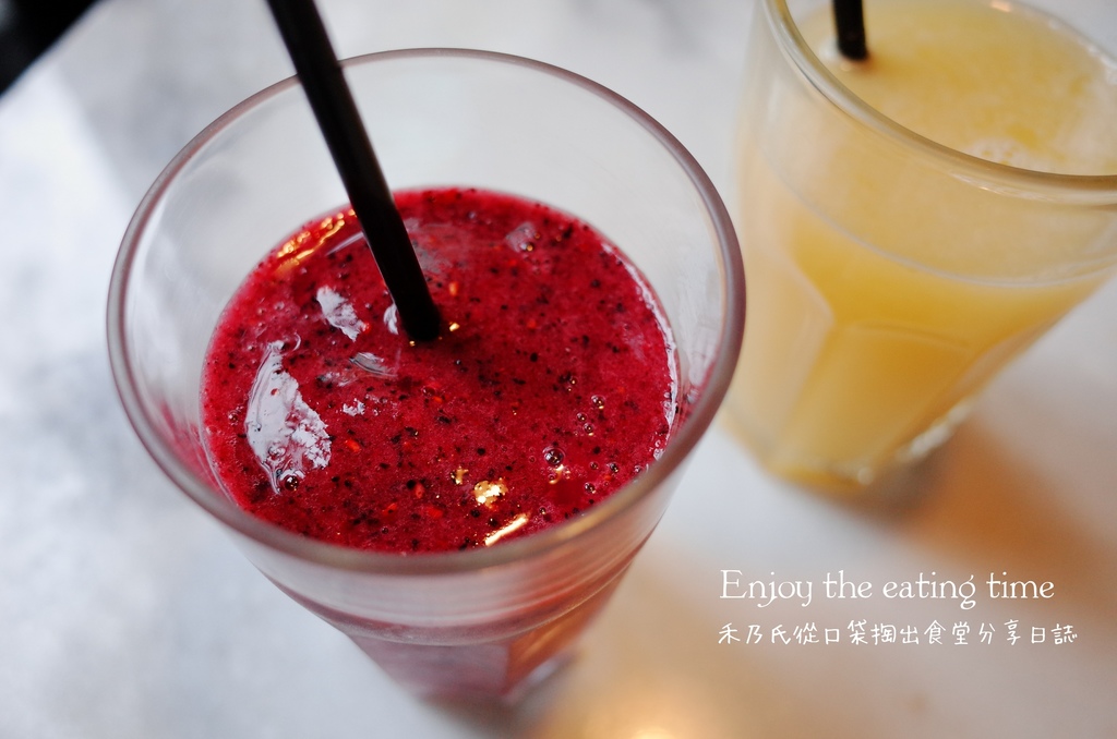 16-12-27-22-52-40-143_deco.jpg 16-12-27-22-52-40-143_deco.jpg