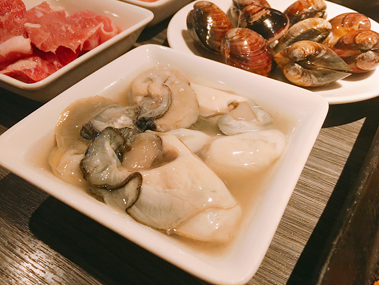 醉麻辣,東區麻辣鍋,東區鴛鴦鍋,國父紀念館甜點吃到飽,朕店麻辣鍋,碼頭麻辣火鍋,蒙古紅麻辣火鍋,青花驕,藍公館,四川麻辣鍋,重慶麻辣鍋