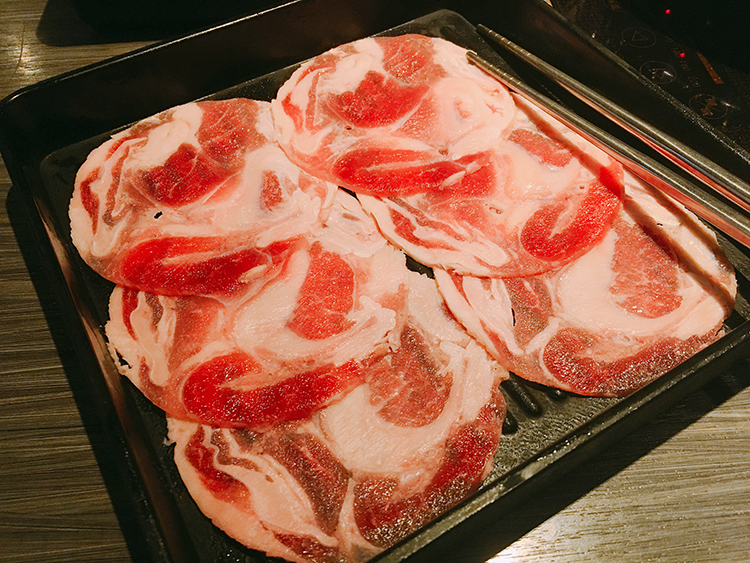 醉麻辣,東區麻辣鍋,忠孝復興鴛鴦鍋,滿堂紅,國父紀念館平價美食,國父紀念館聚餐,享鍋酒館,肉多多,高質感火鍋,國父紀念館高CP值餐廳